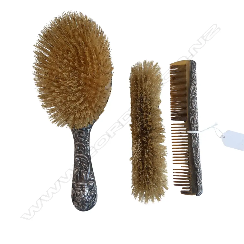 3 PCE STG SILVER DRESSING SET, FAULTS Image 1++