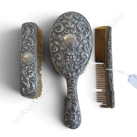 3 PCE STG SILVER DRESSING SET, FAULTS