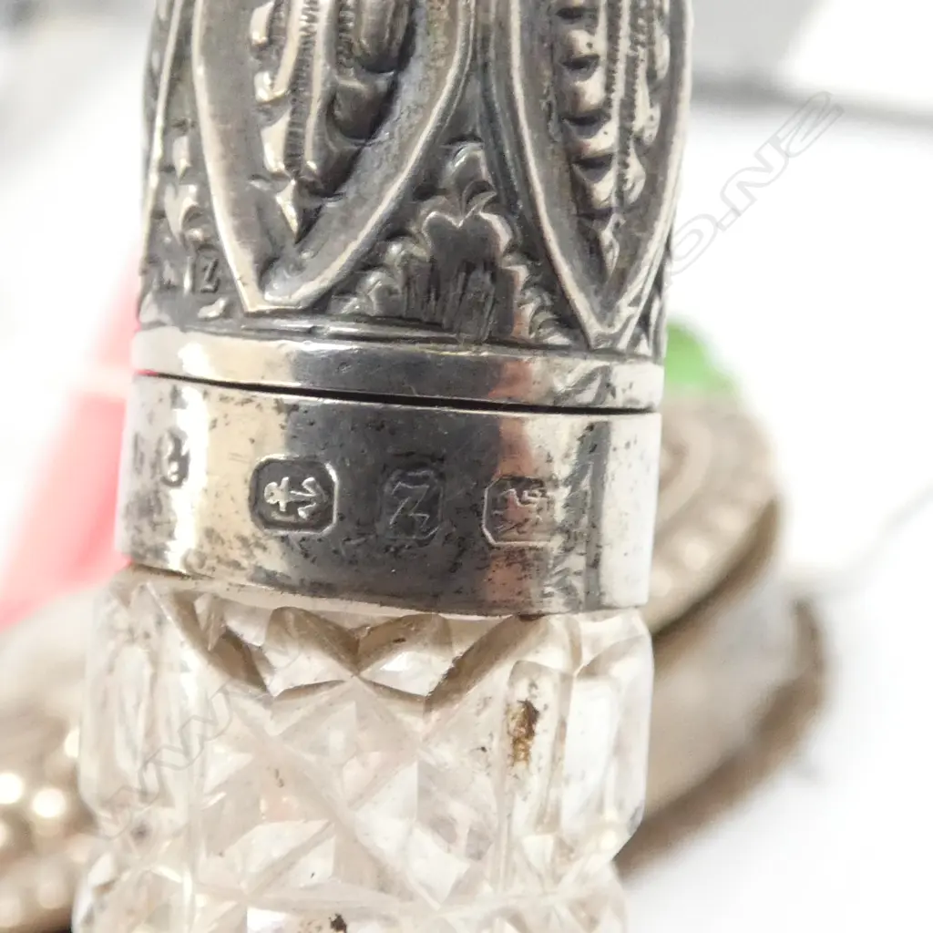 3 STG SILVER CONTAINERS + ASST. SCRAP 73gms & THAI COIN (NOT SILVER) Image 1++