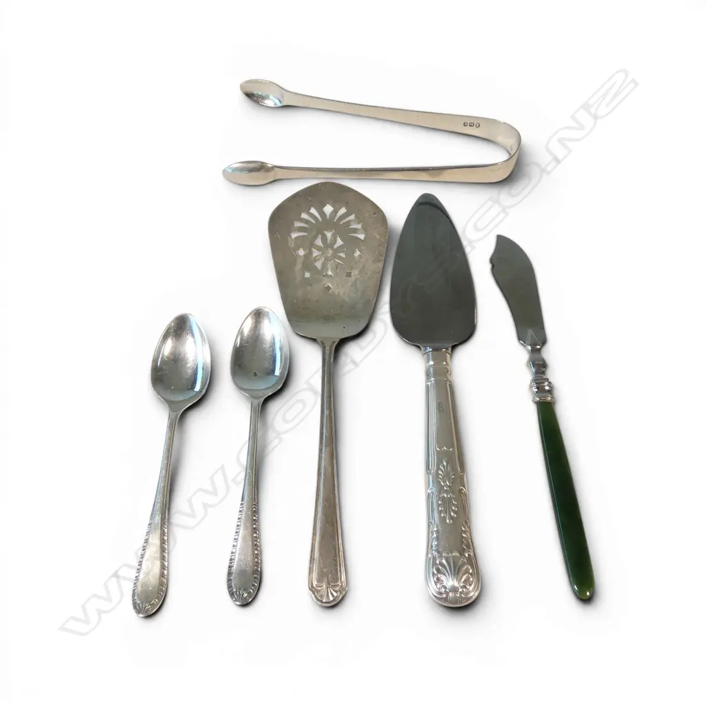 4 STG SILVER UTENSILS 96gms + STG SILVER & POUNAMU HANDLE BUTTER KNIFE & STG SILVER HANDLED SLICE Image 1++
