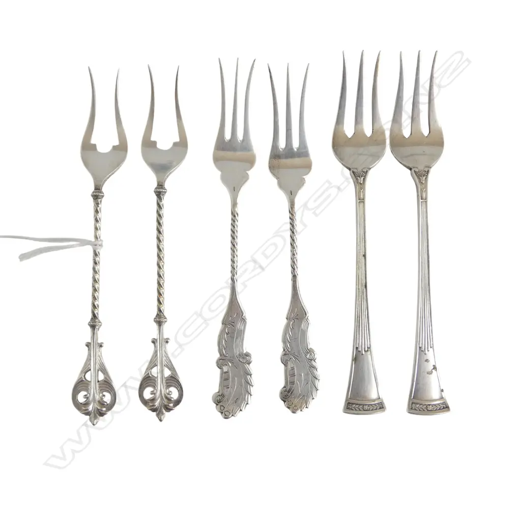 3 PRS DUTCH SILVER CAKE FORKS, 90gms Image 1++