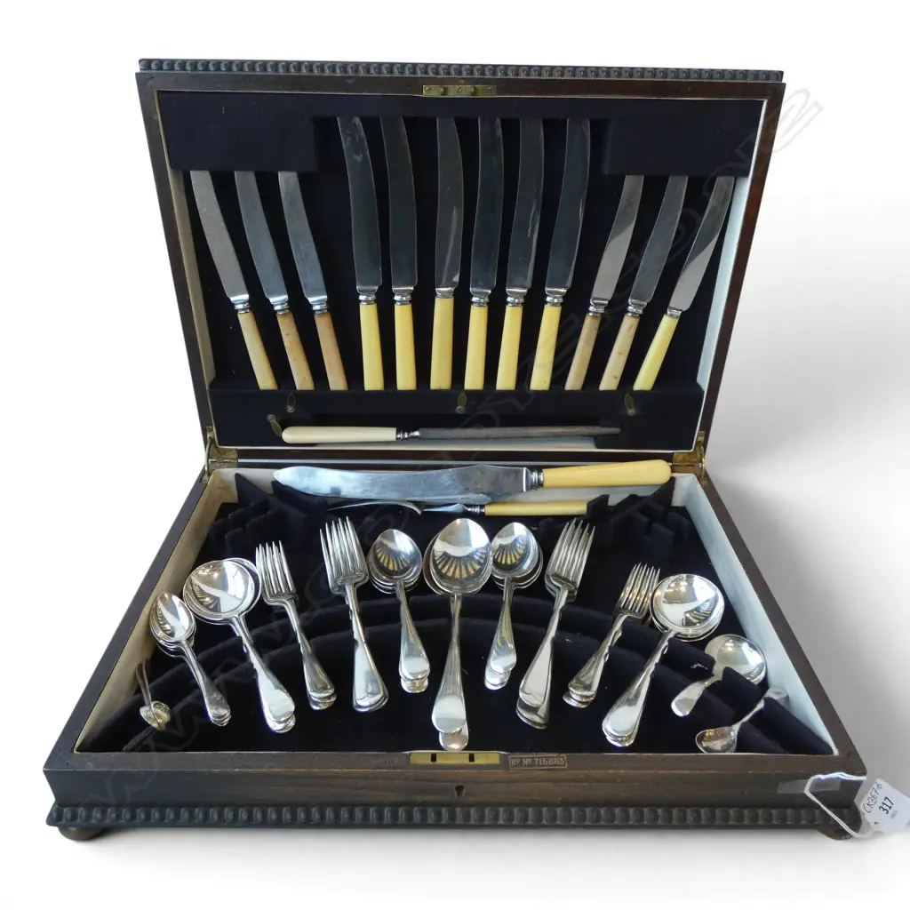 CANTTEN OF ASST. CUTLERY Incl. CASEIN HANDLED KNIVES Image 1++