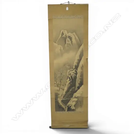 VINTAGE JAPANESE SCROLL faults 