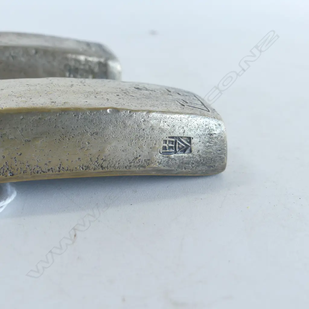 2 CHINESE MOSTLY COPPER INGOTS L.105mm Image 1++