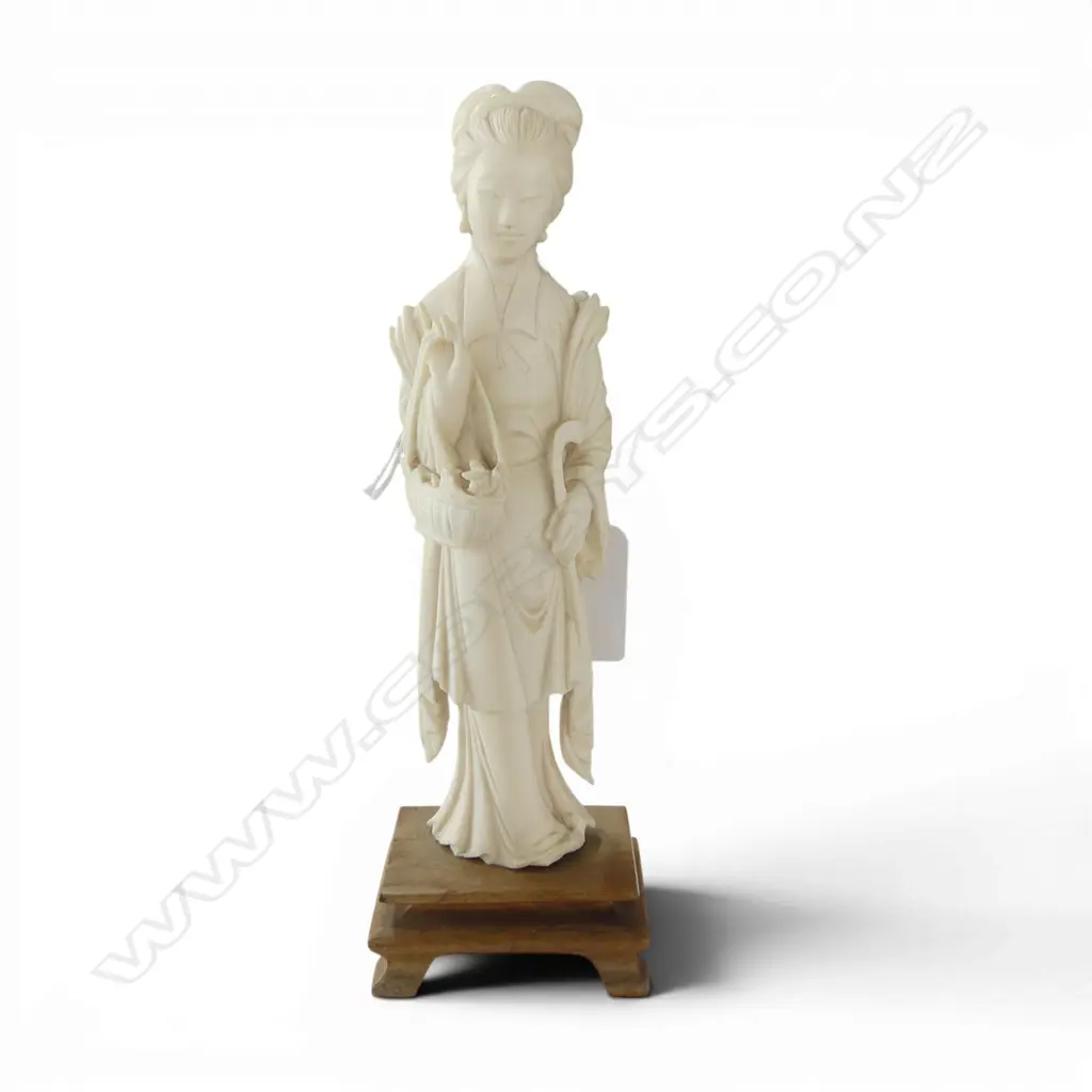 JAPANESE FINELY CARVED IVORY GEISHA FIGURE 1 finger absent. On wood stand. H.182mm. Image 1++
