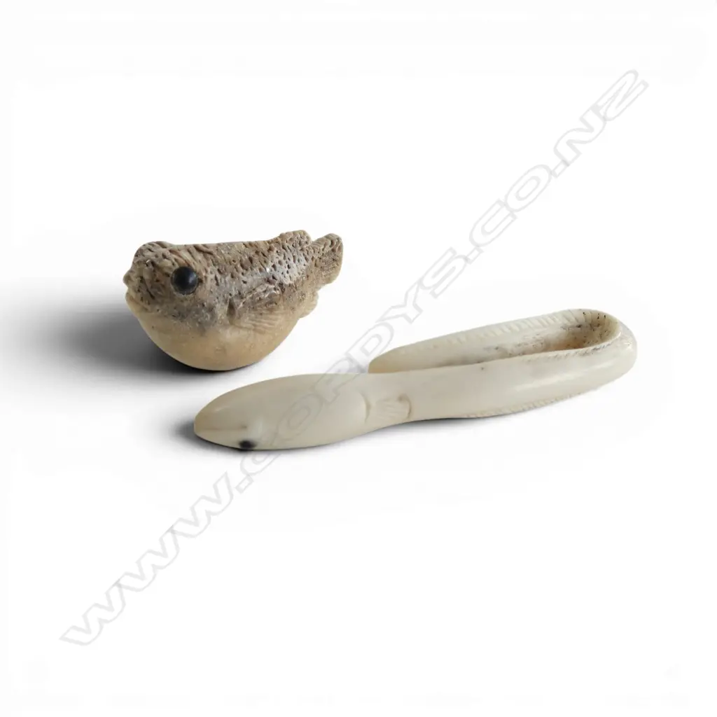 2x Fumio Noguchi (JAPANESE/NZ) ELL (signed) & PUFFER FISH CARVED DEER ANTLER NETSUKE buffalo horn eyes. Signed. L.53mm Image 1++