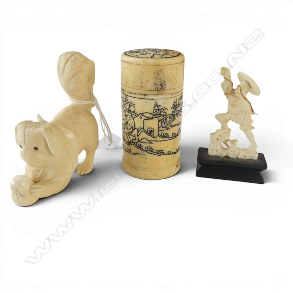 2 SMALL FINELY CARVED IVORY ITEMS: DOG w daruma doll + fisherman & BONE LIDDED BOX cylinder form H.68mm Image 1++