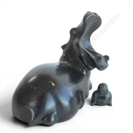 CARVED HIPPOPOTAMUS L.110mm & SMALL CARVED HOTEI 
