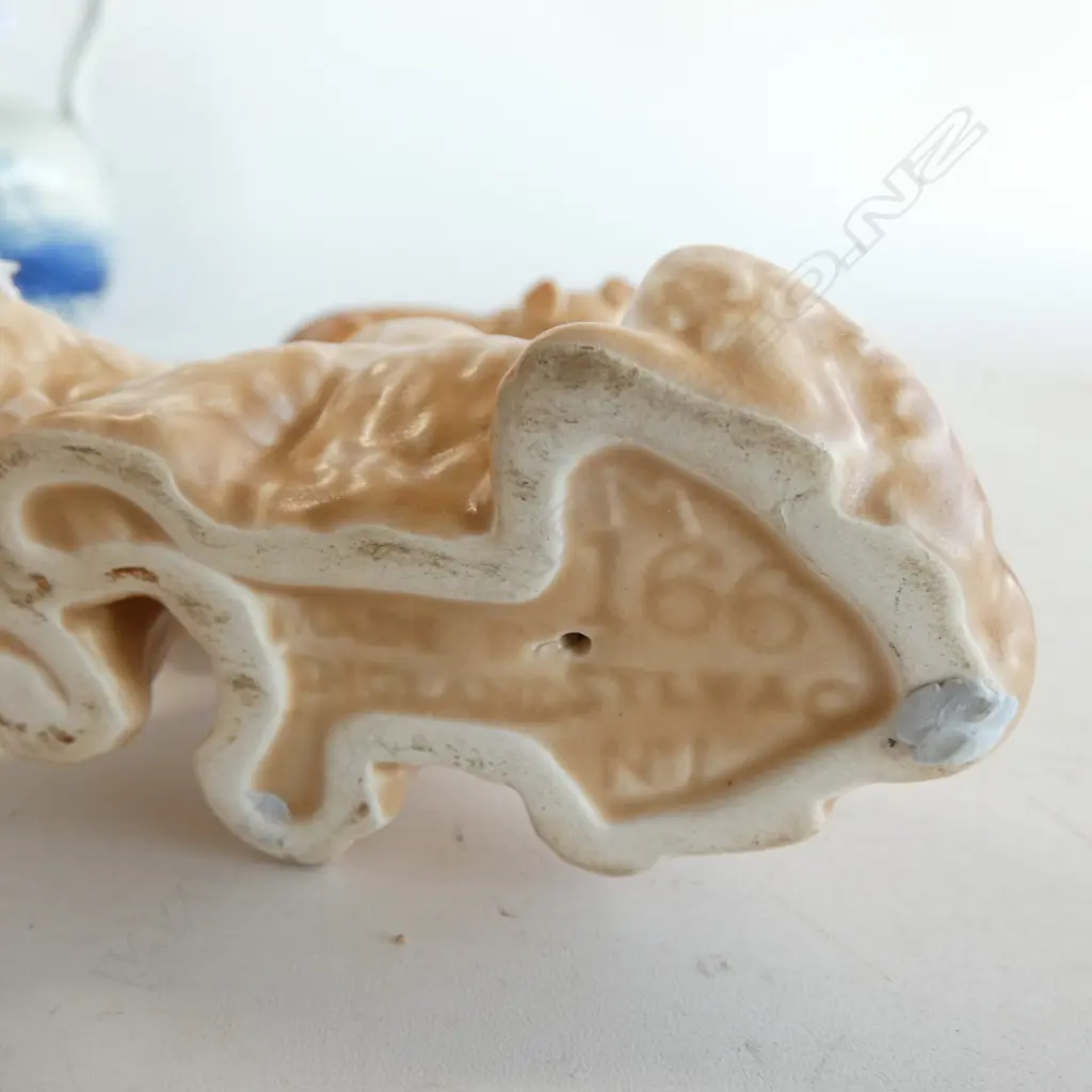 2 SYLVAC TERRIER FIGURINES, #166 H.75x150mm, #162 H.50x170mm Image 1++
