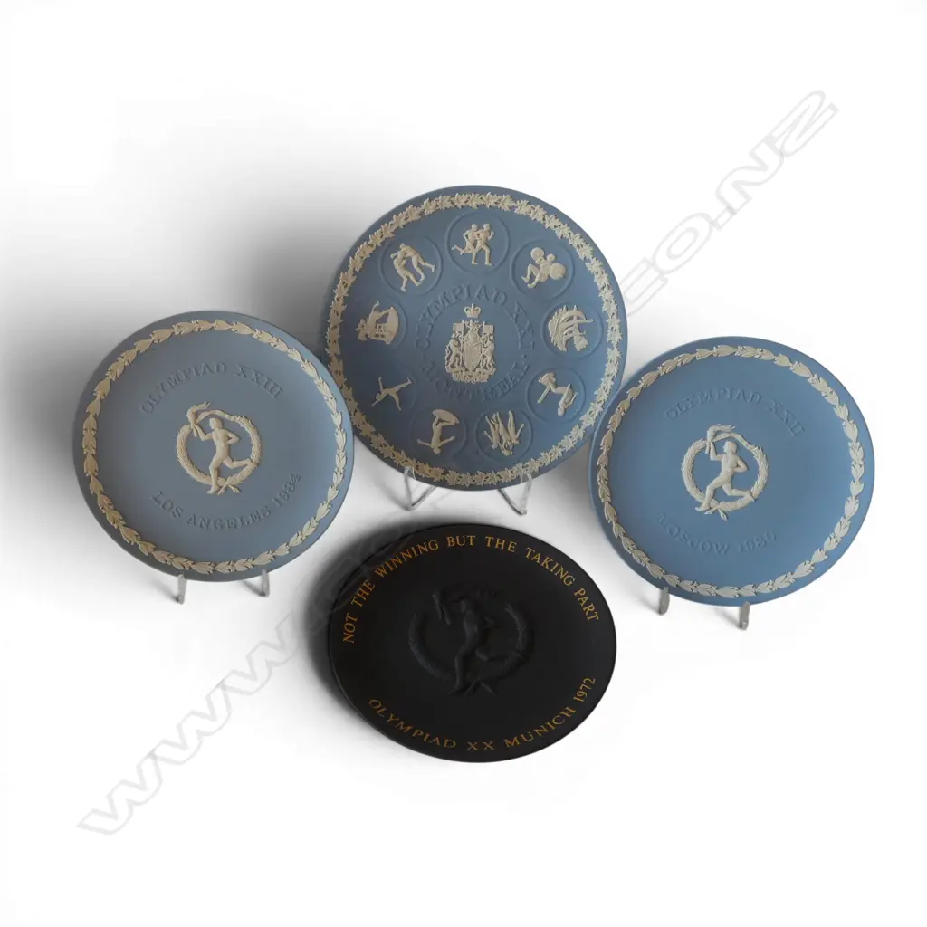 4 VINTAGE WEDGWOOD OLYMPIC JASPERWARE PLATES Dia.210mm Image 1++