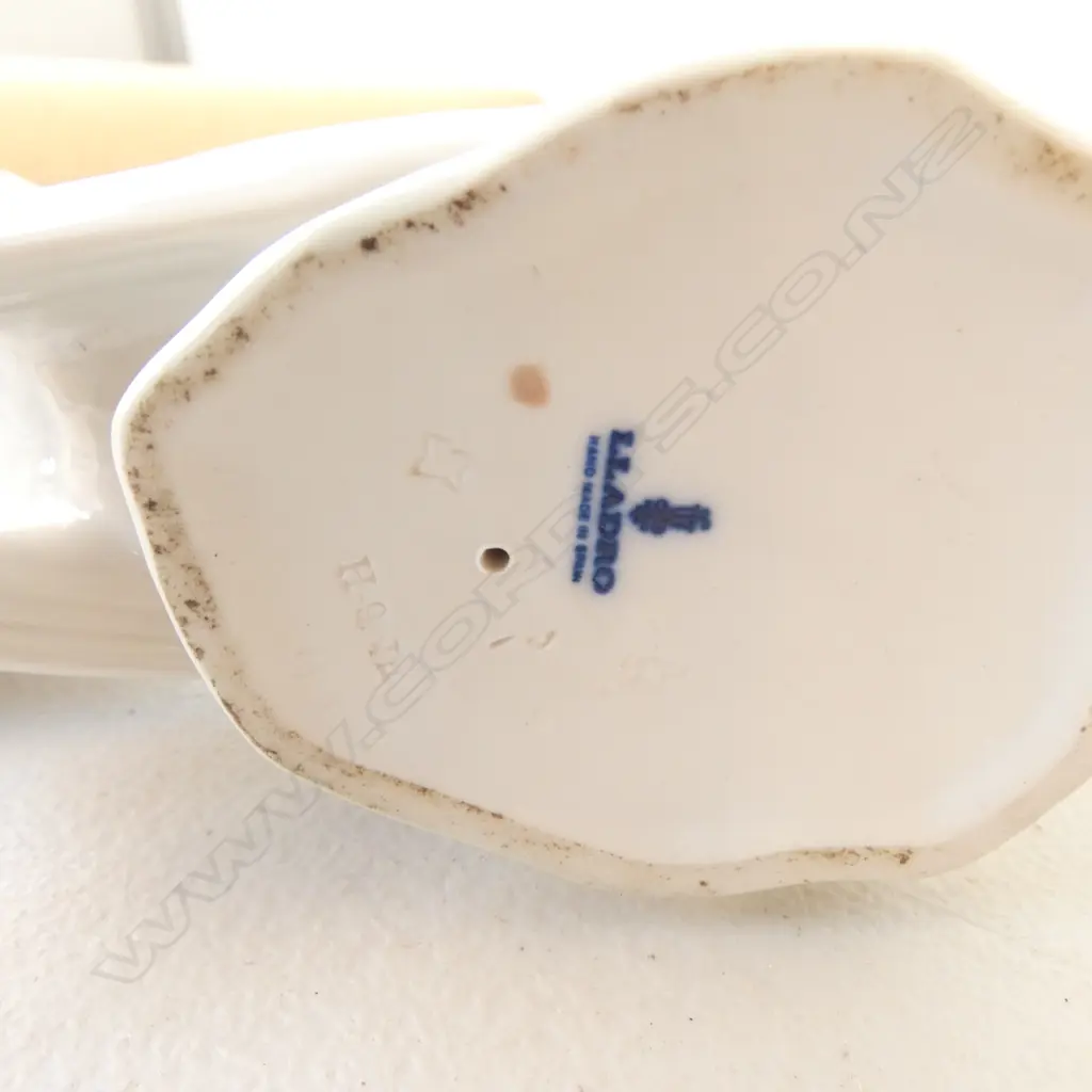 2 LLADRO DOVES H.210mm Image 1++