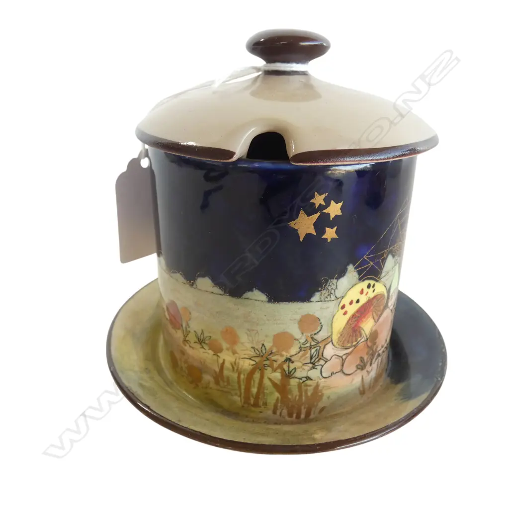 ROYAL DOULTON GNOMES JAM POT, H.110mm Image 1++