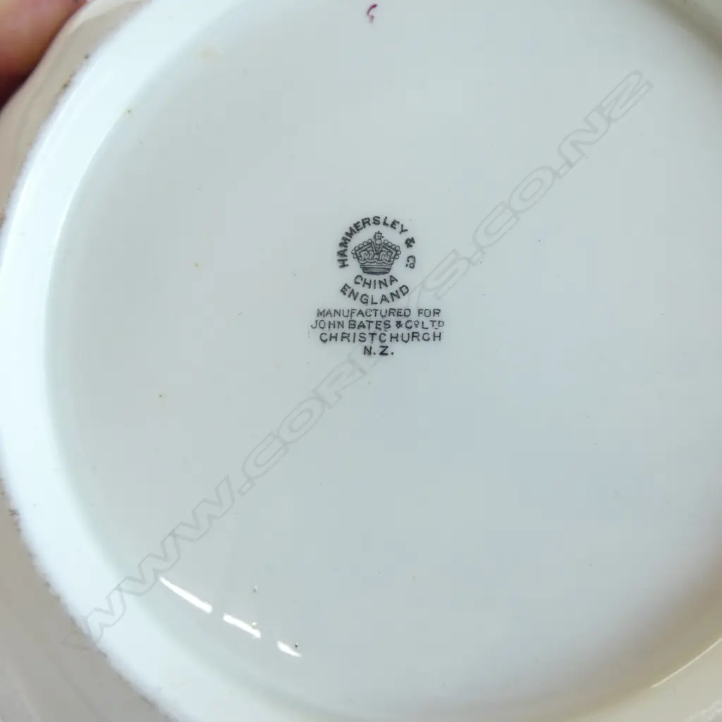 3 HAMMERSLEY SERVING DISHES, BELLEEK VASE, ROYAL DOULTON JUG & BASIN, L.270MM Image 1++