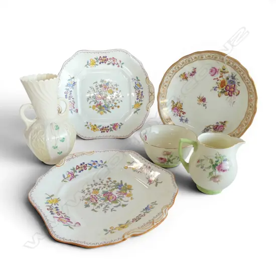 3 HAMMERSLEY SERVING DISHES, BELLEEK VASE, ROYAL DOULTON JUG & BASIN, L.270MM