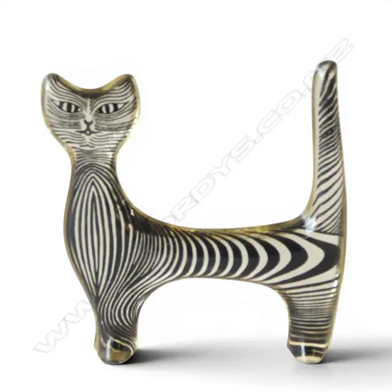 Vintage labelled Palatnik Pal Acrylic Lucite Cat Figurine - Brazil