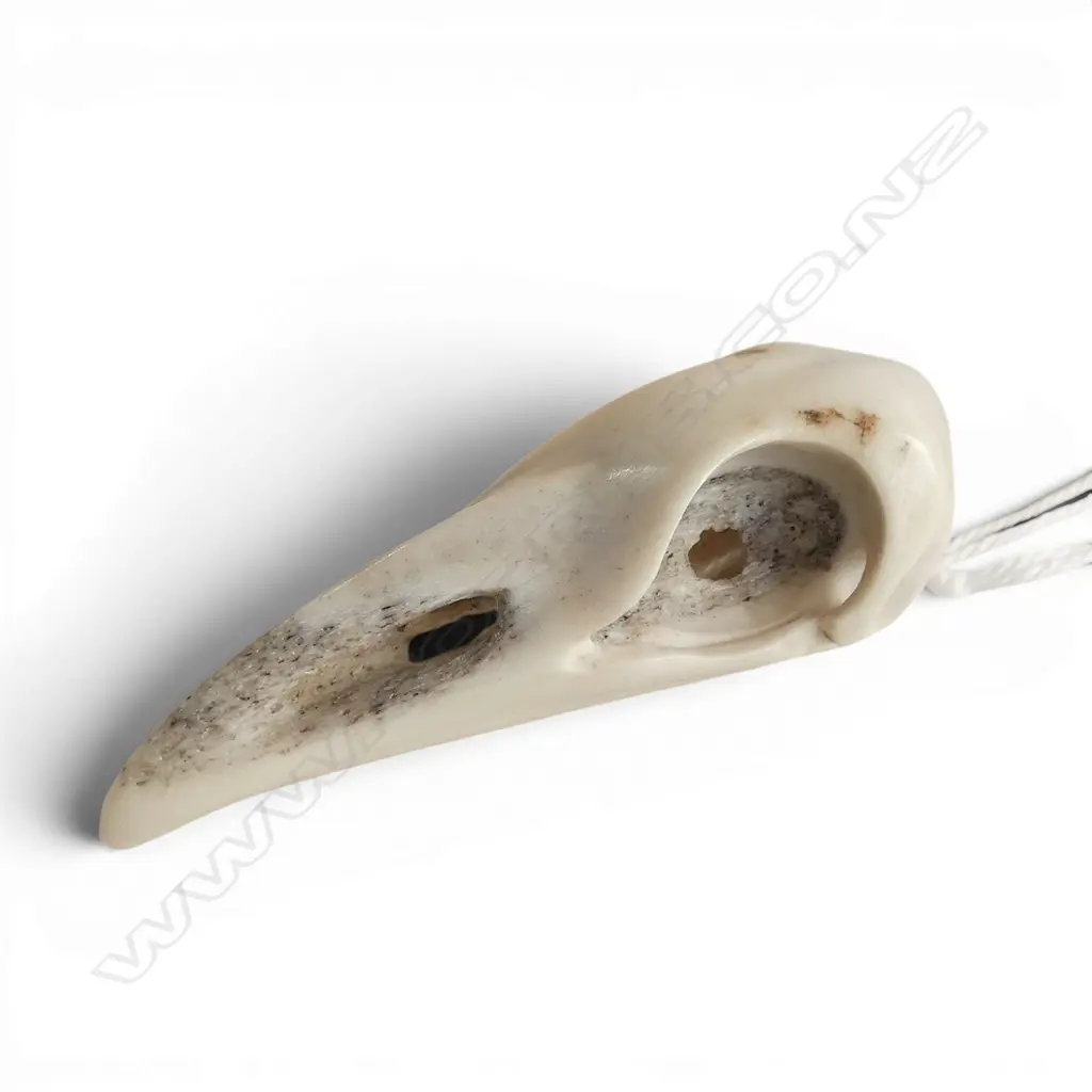 Fumio Noguchi (JAPANESE/NZ) BIRD HEAD CARVED DEER ANTLER NETSUKE. Signed. L.58mm Image 1++