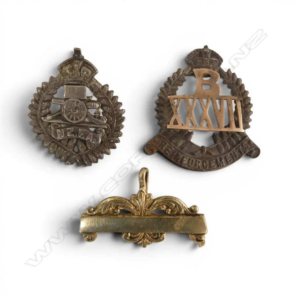 3 WAR BADGES; 2 STG + 1 w. 9CT LETTERING (5.8gms) Image 1++