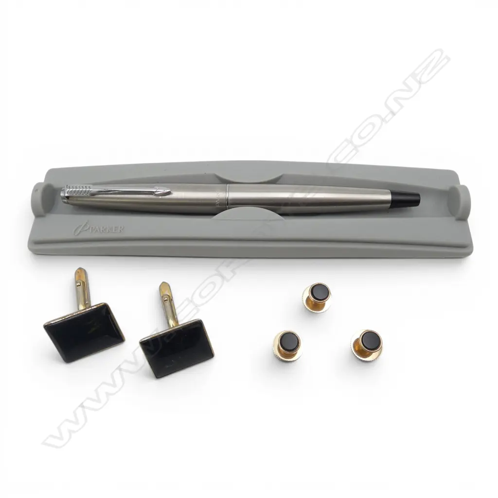 PARKER 45 FOUNTAIN PEN + PR GP CUFFLINKS & 3 GP STUDS Image 1++