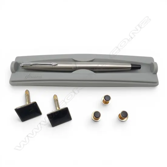 PARKER 45 FOUNTAIN PEN + PR GP CUFFLINKS & 3 GP STUDS