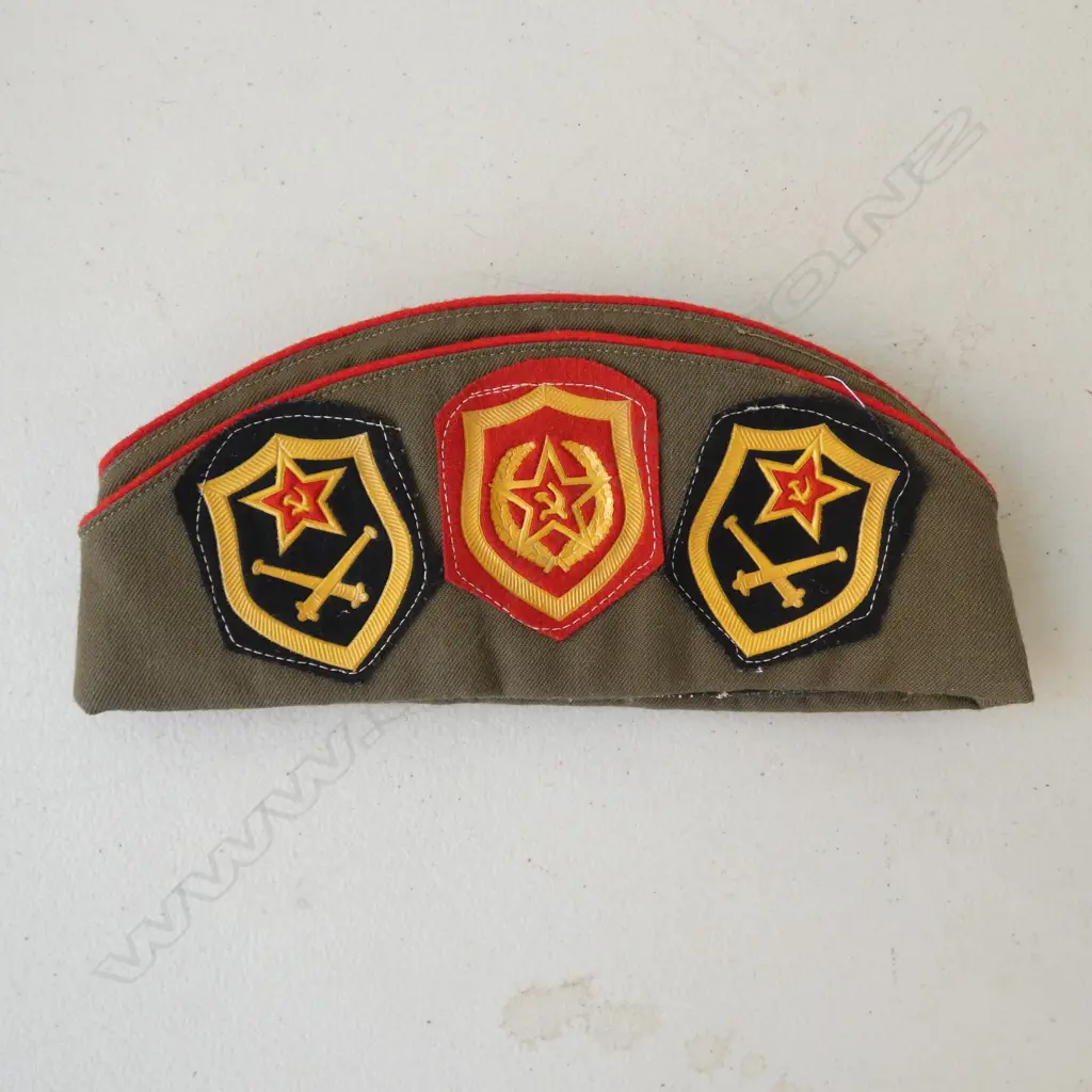 RUSSIAN LENS 'DIODE ILLUMINATOR' + MILITARY HAT w. BADGES Image 1++