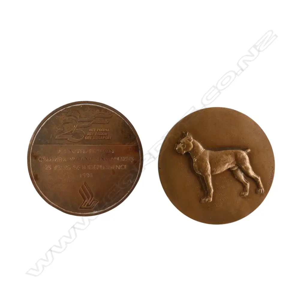 BRONZE BOXER DOG MEDALLION signed Dia.50 + SINGAPORE 25yr ANNIV. INDEPENDENCE 1990 MEDALLION Image 1++