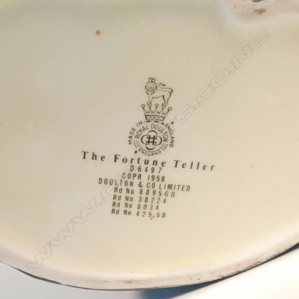 2 LARGE SIZE ROYAL DOULTON CHARACTER JUGS SCARAMOUCHE &THE FORTUNE TELLER H170MM Image 1++