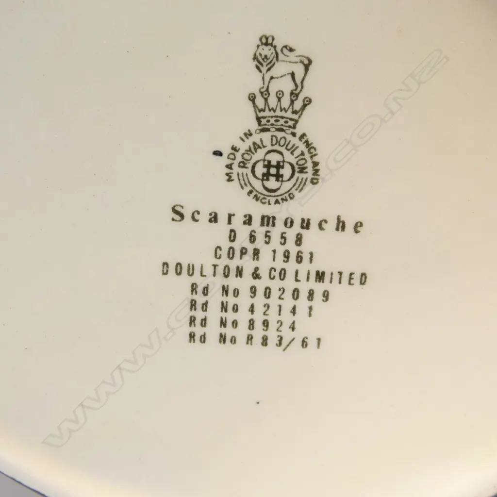 2 LARGE SIZE ROYAL DOULTON CHARACTER JUGS SCARAMOUCHE &THE FORTUNE TELLER H170MM Image 1++
