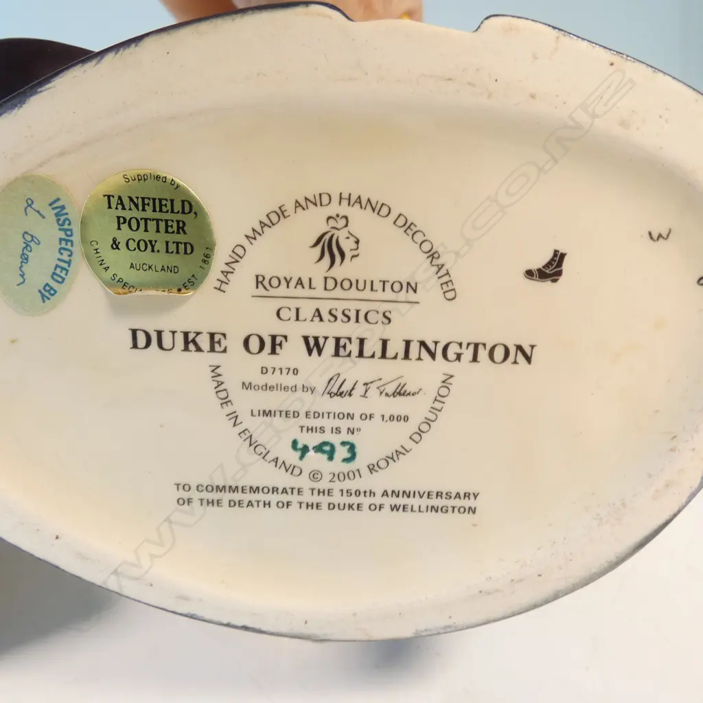2 LARGE SIZE ROYAL DOULTON CHARACTER JUGS DUKE OF WELLINGTON & LONG JOHN SILVER H180MM Image 1++