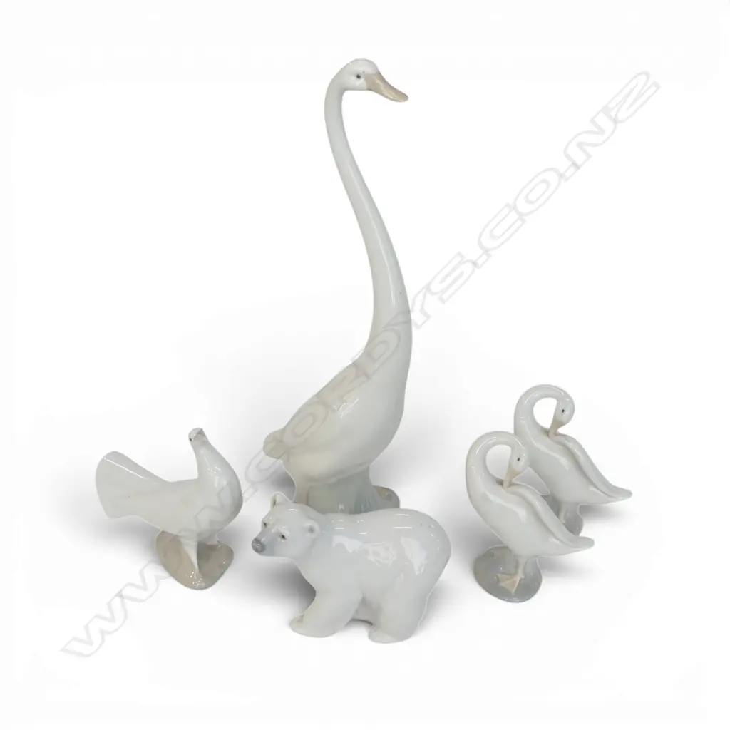 3 LLADRO; 2 GEESE + BEAR, 2 NAO, DOVE & LONG NECKED GOOSE H.335mm Image 1++