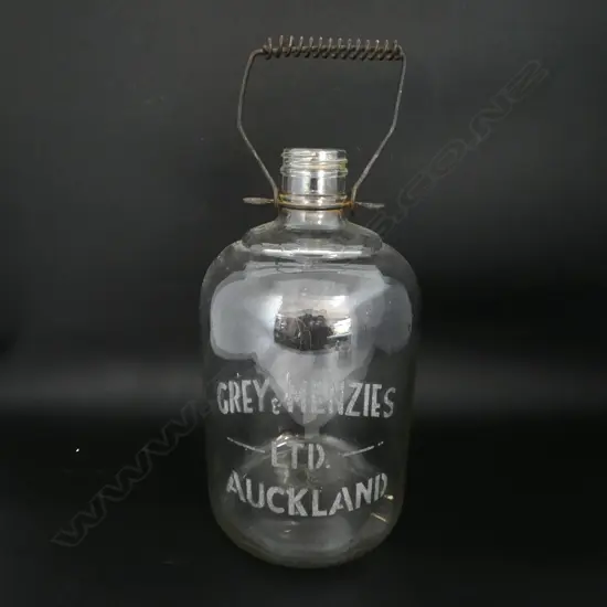 GREY & MENZIES LTD AUCKLAND 1 GALLON FLAGON, H.330MM
