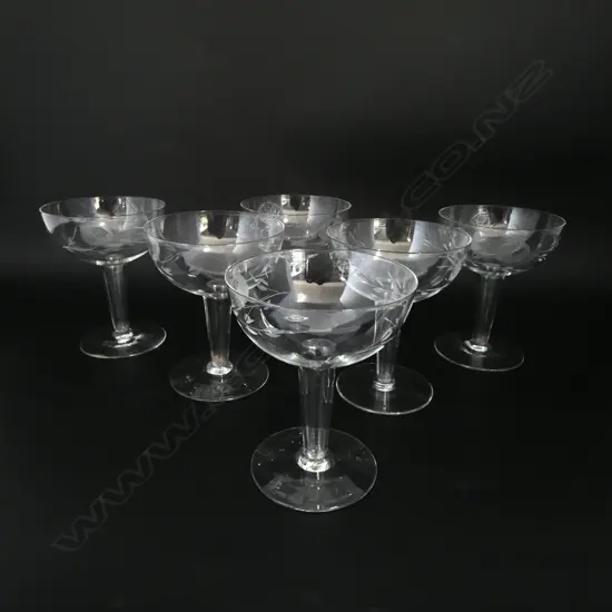 6 HOLLOW STEM CHAMPAGNE GLASSES H.115mm