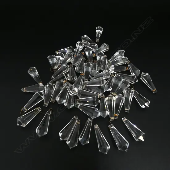 56 VINTAGE CRYSTAL FACETED DROPS, L.35MM