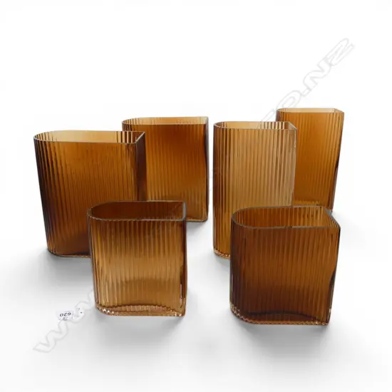 6 AMBER GLASS VASES H.200mm