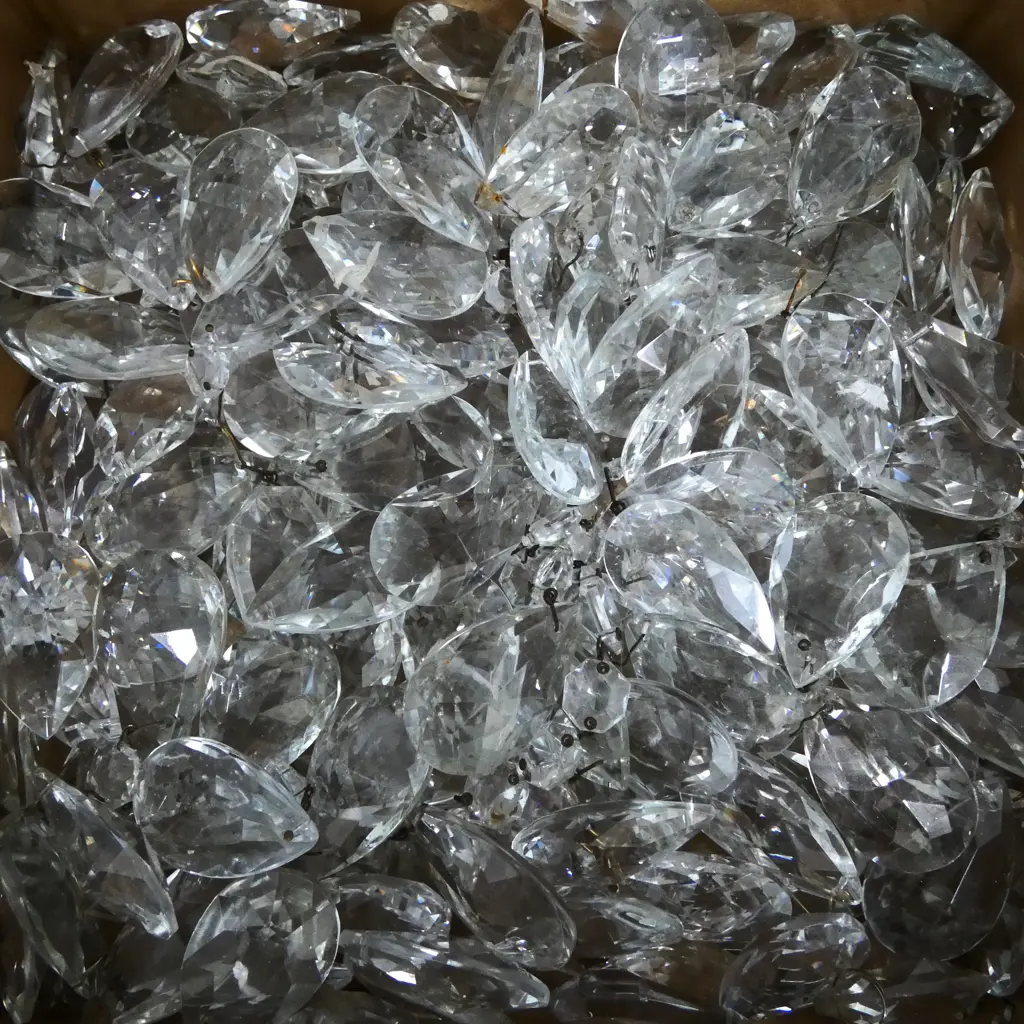 CHANDELIER CRYSTAL DROPS Image 1++