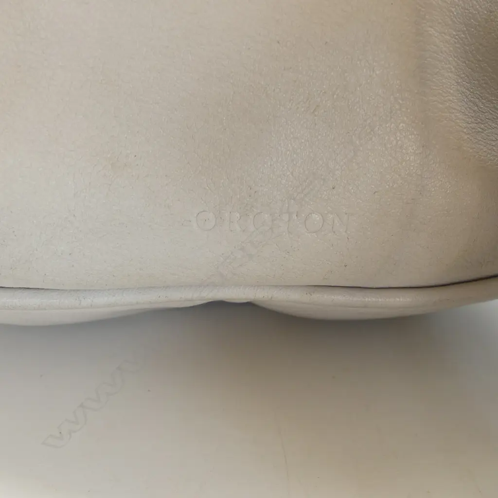 2 OROTON LEATHER HAND BAGS W.300mm Image 1++