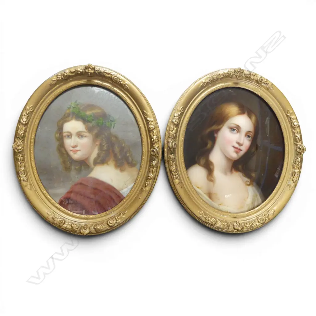2 VINTAGE OIL PORTRAITS on glass? IN OVAL FRAMES one faults H.58mm **SPLIT??** Image 1++
