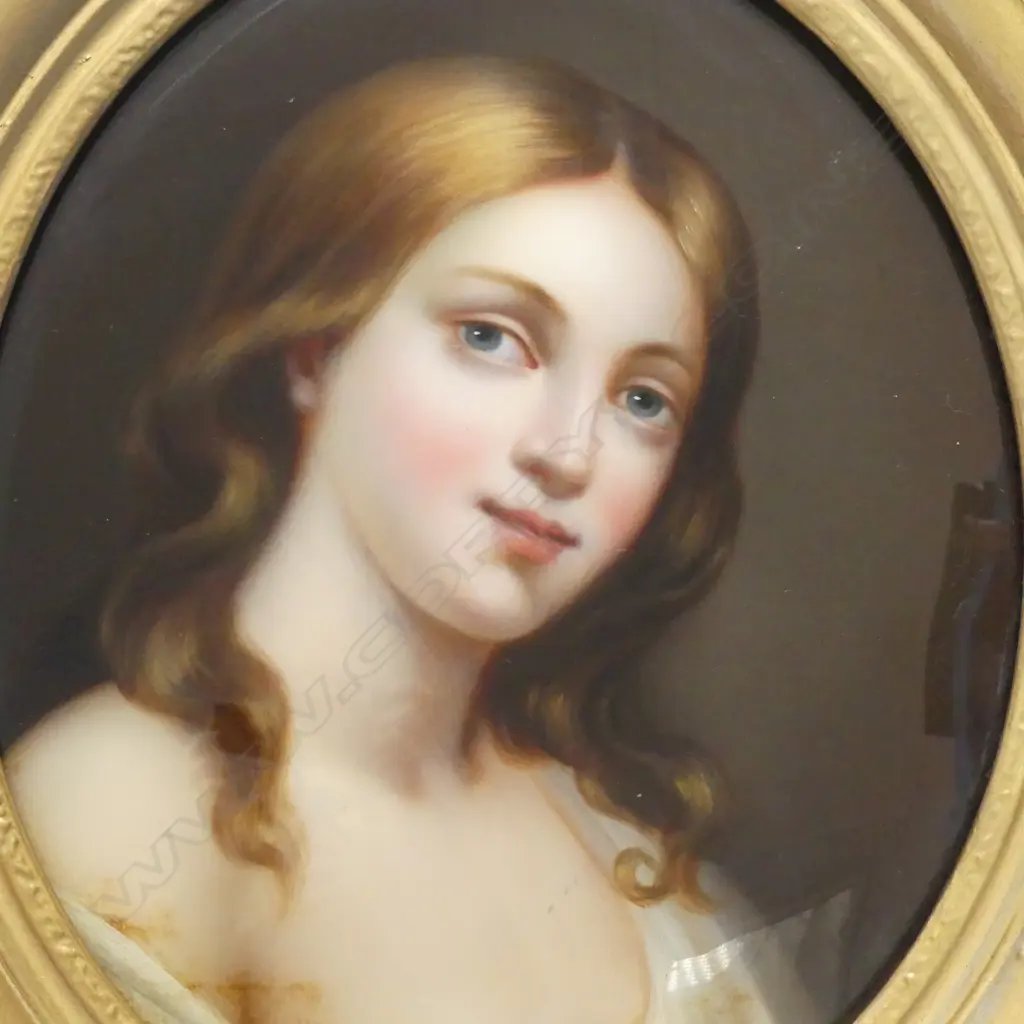 2 VINTAGE OIL PORTRAITS on glass? IN OVAL FRAMES one faults H.58mm **SPLIT??** Image 1++