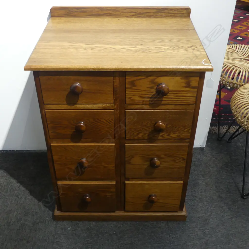 SMALL PROPORTION OAK CHEST OF DRAWERS 600x450x825mm Image 1++
