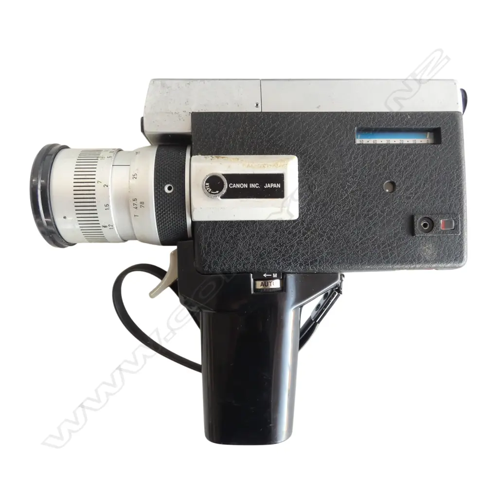 CANNON SUPER 8 CAMERA w. CARRY CASE  Image 1++