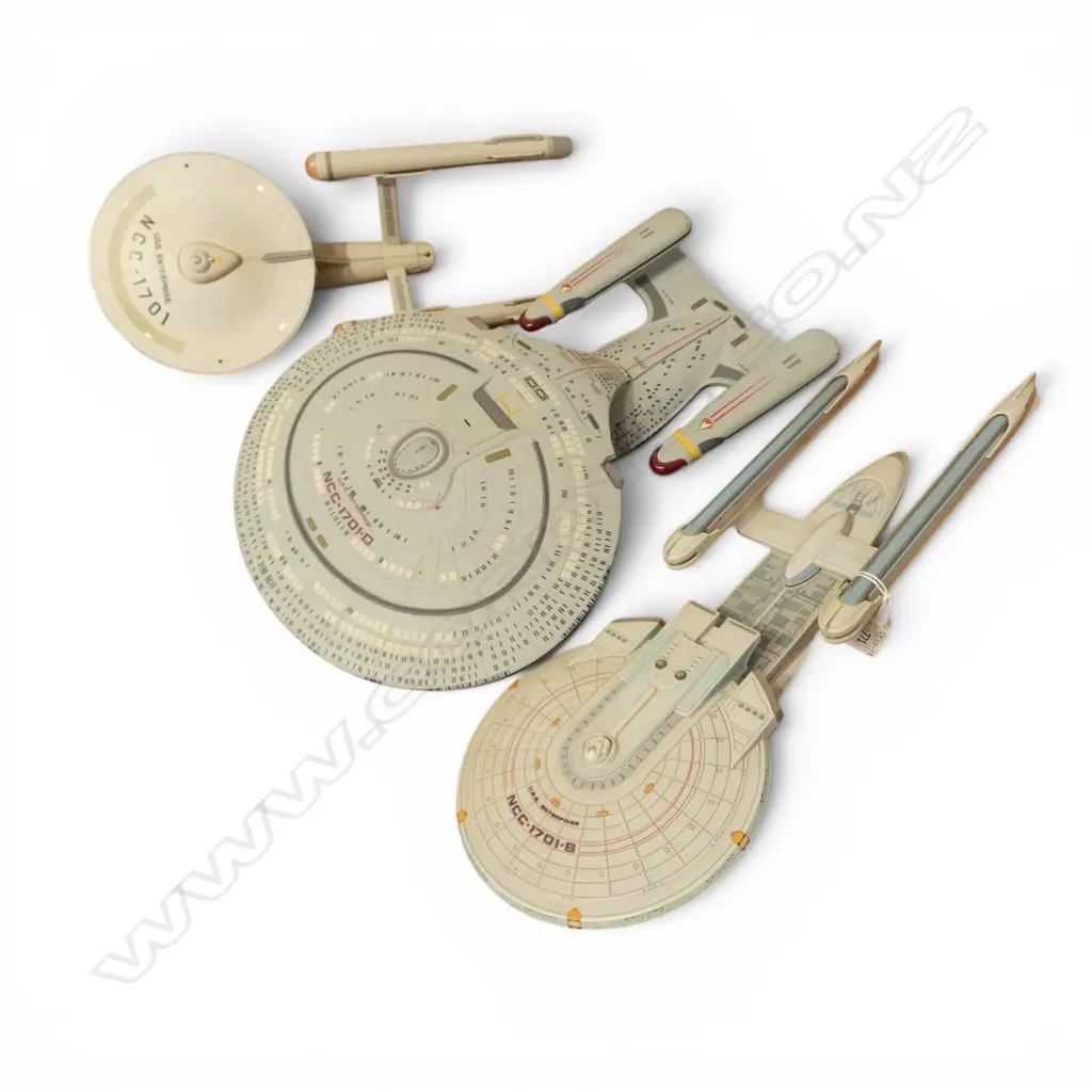 THREE STAR TREK ACTION MODEL SPACE CRAFT L.470mm Image 1++