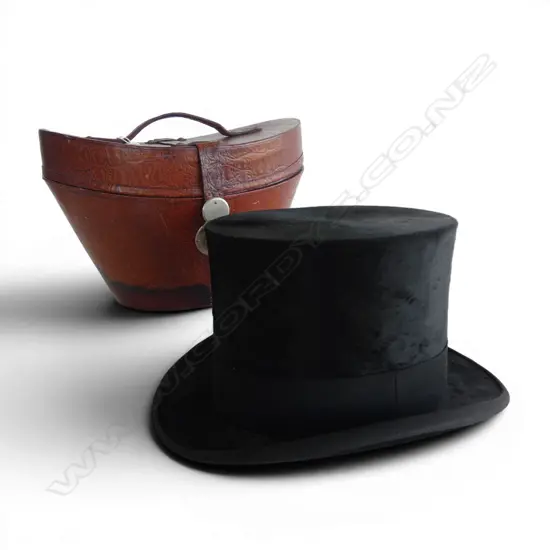 VINTAGE P&C HABIG LEATHER HAT BOX w ACCOMPANYING GENTLEMAN'S TOP HAT