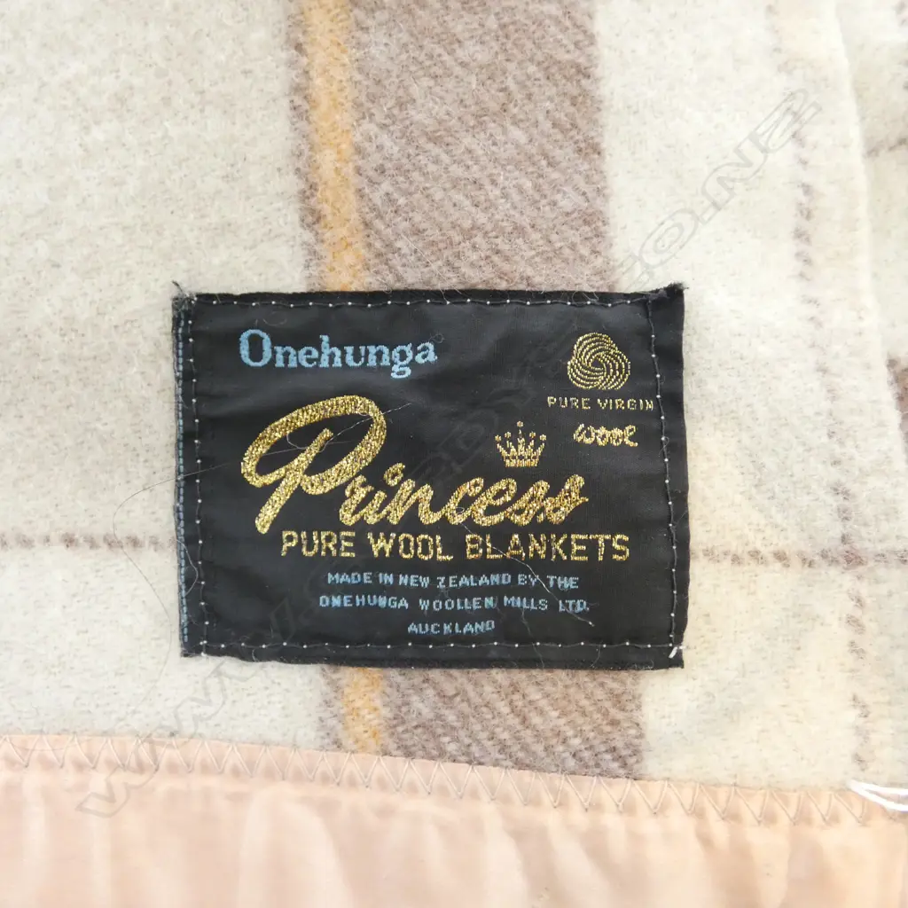 ONEHUNGA PRINCESS BLANKET, MARKS Image 1++