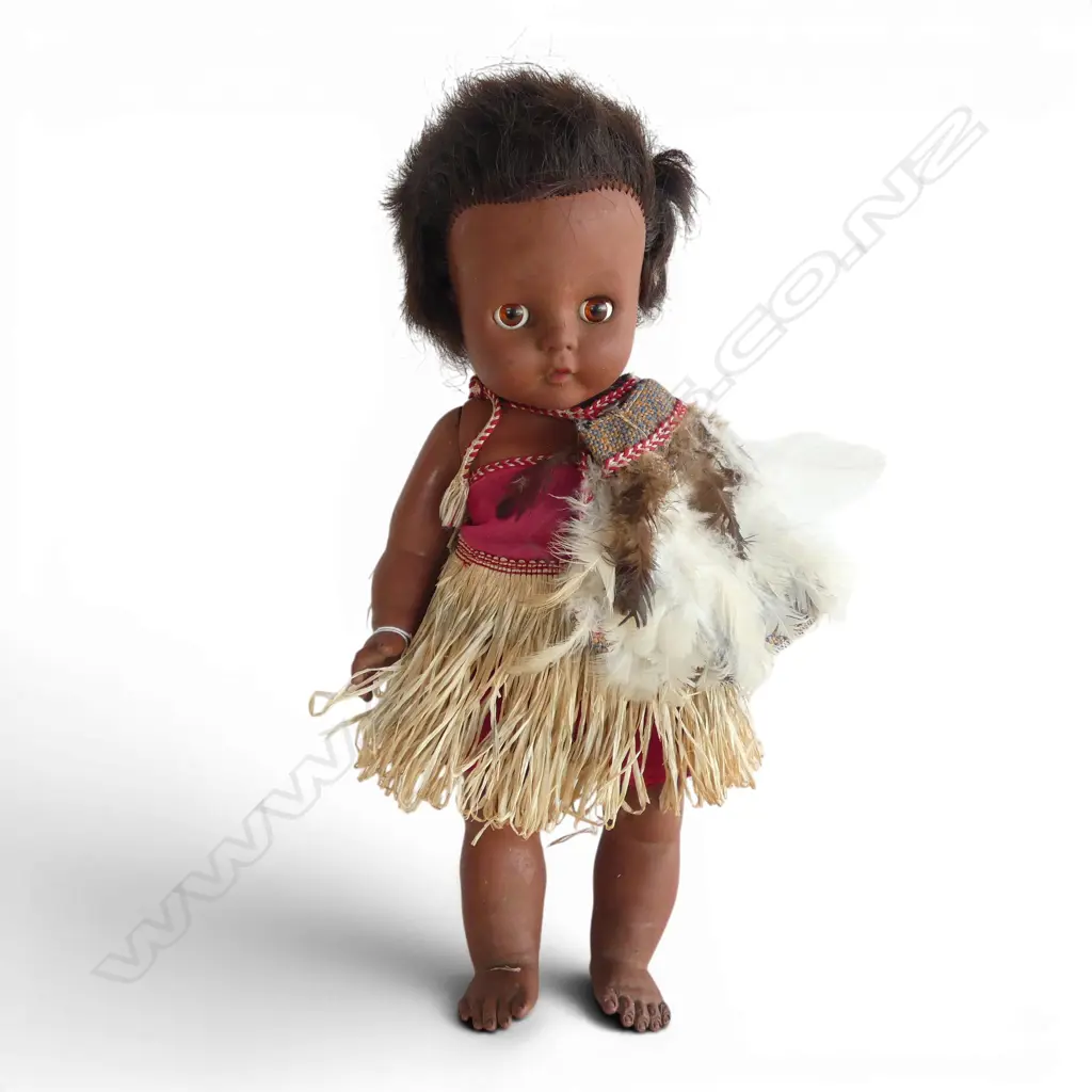 PEDIGREE MAORI COSTUME DOLL, 370mm (H) - requires cleaning Image 1++