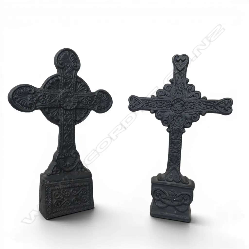 PR WROUGHT IRON CRUCIFORMS H.300mm Image 1++