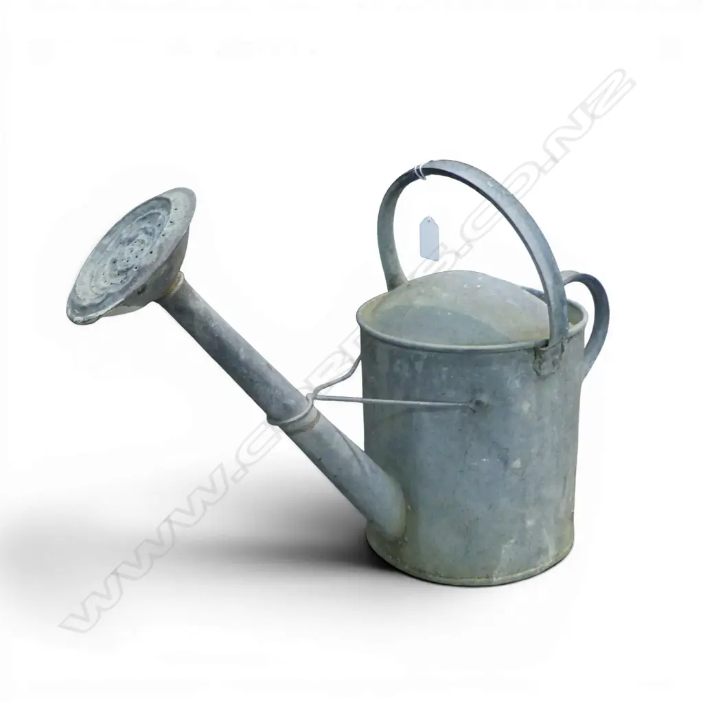 VINTAGE GALVANISED TIN WATERING CAN H.340mm Image 1++