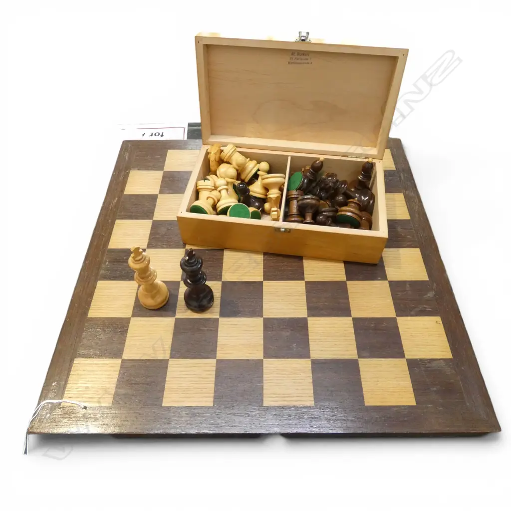 CHESS SET w. BOARD 450x450mm Image 1++