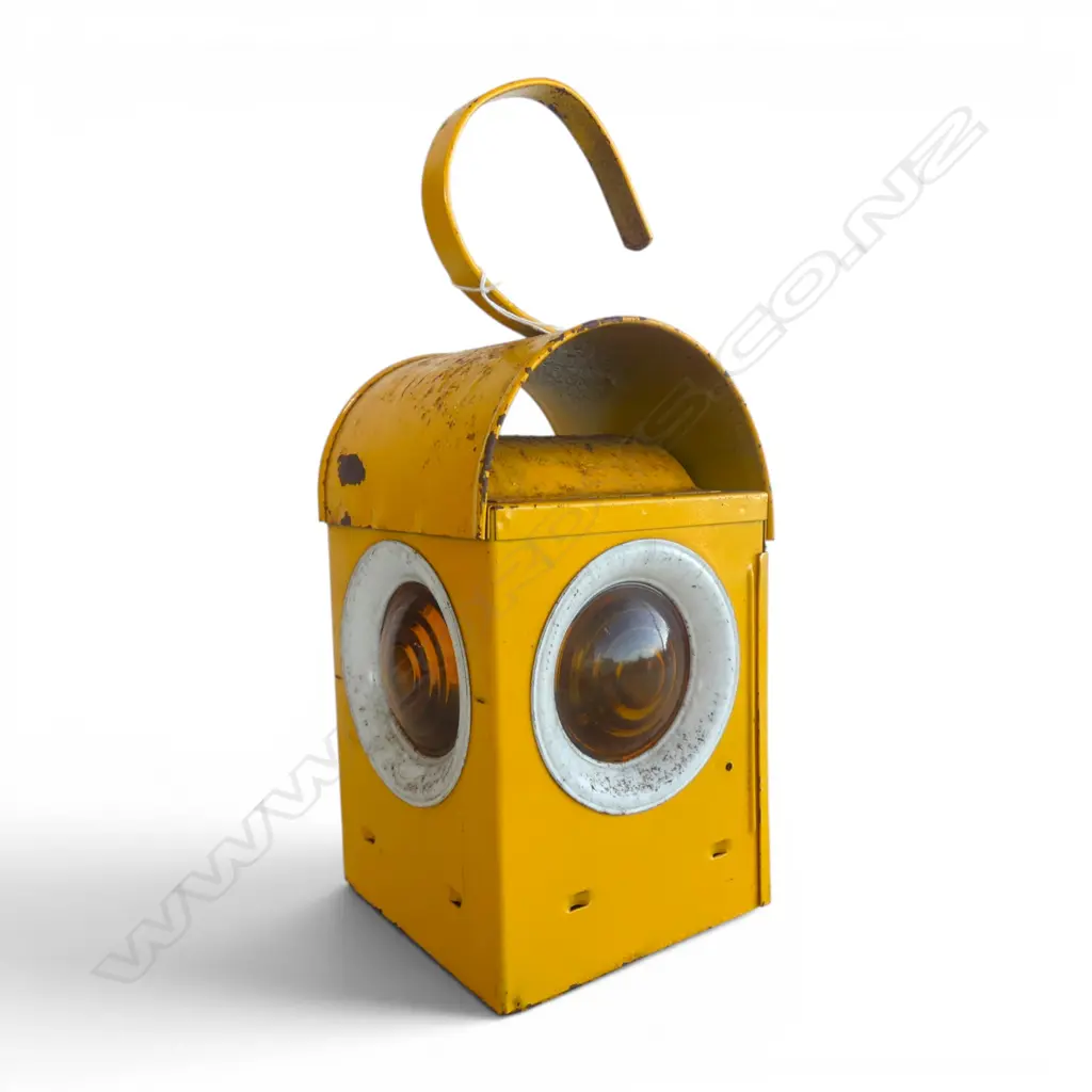 MAGNET ROAD LAMP WITH KEROSENE BURNER H.360mm Image 1++