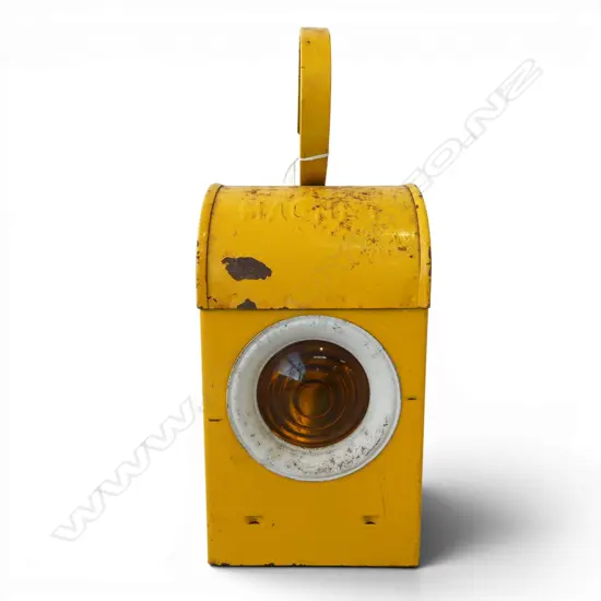 MAGNET ROAD LAMP WITH KEROSENE BURNER H.360mm