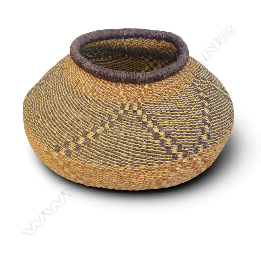 WOVEN NATURAL FIBER VESSEL H.210 Dia.440mm Image 1++