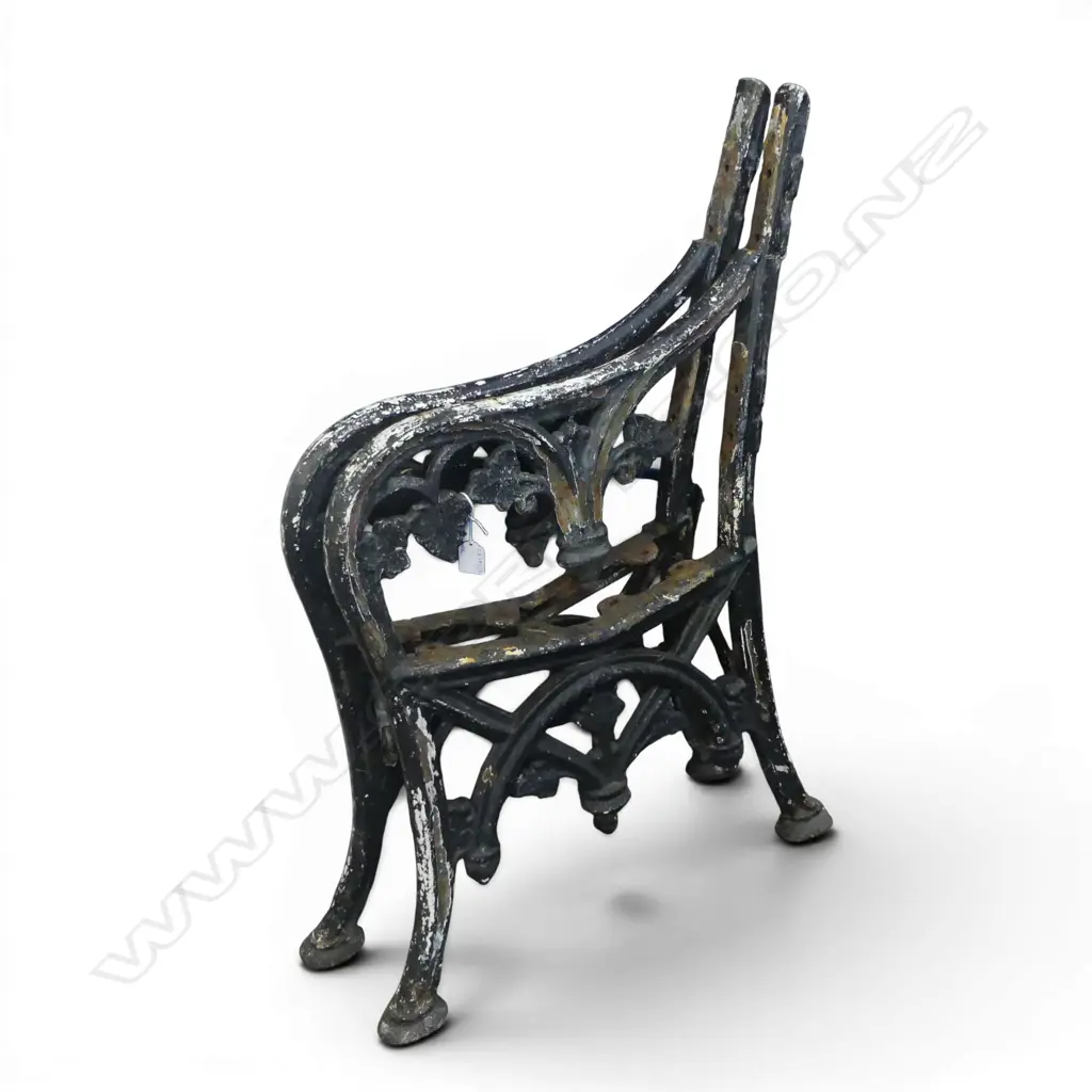 PR CAST IRON BENCH ENDS H.840mm Image 1++